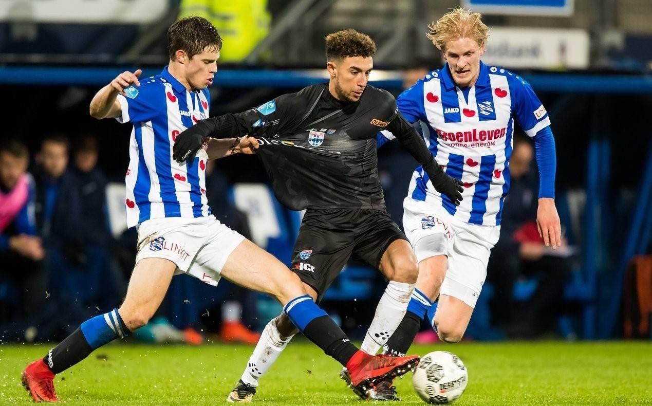 里夫斯和八 里夫斯和八