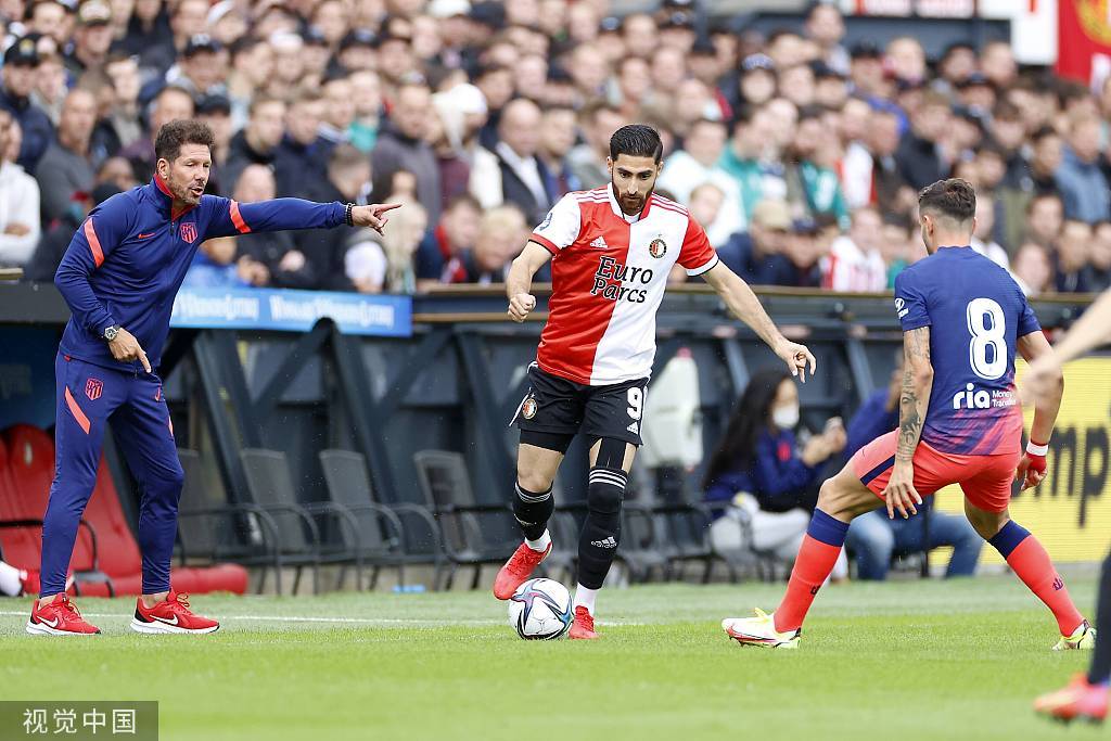 与詹姆斯并 与詹姆斯并