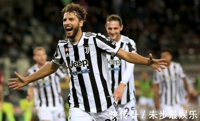 足球賽場上 足球賽場上