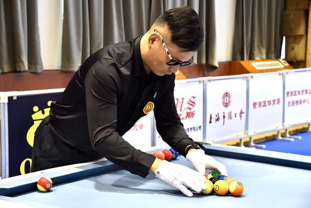 本文聚焦两 本文聚焦两